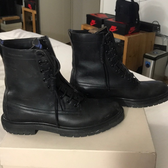 Burberry Black Leather Boot - Picture 3 of 7